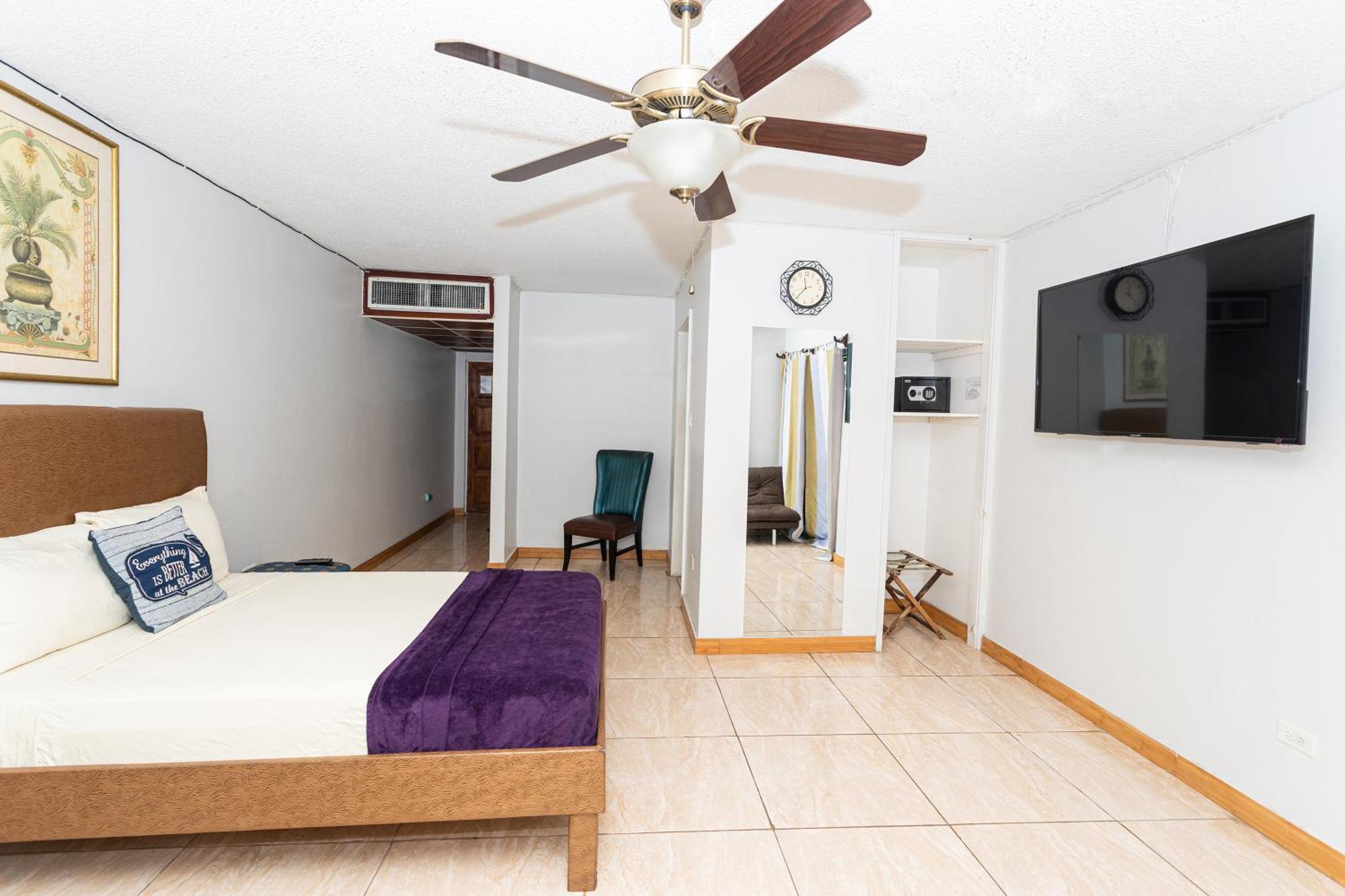 Montego Bay Club Apartments Εξωτερικό φωτογραφία