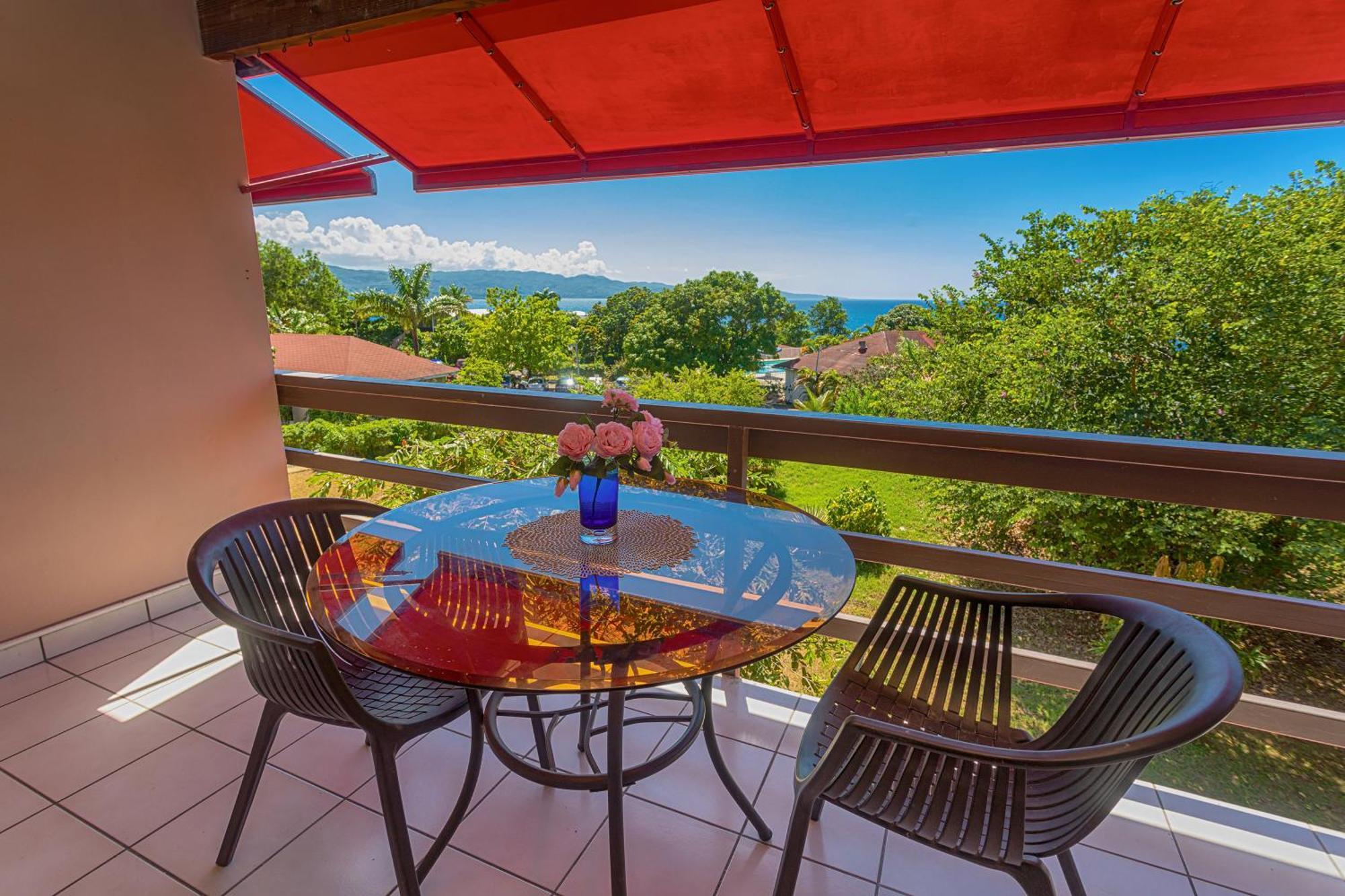 Montego Bay Club Apartments Εξωτερικό φωτογραφία