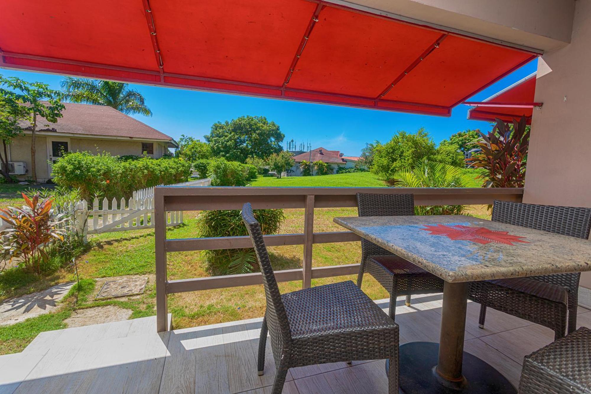 Montego Bay Club Apartments Εξωτερικό φωτογραφία