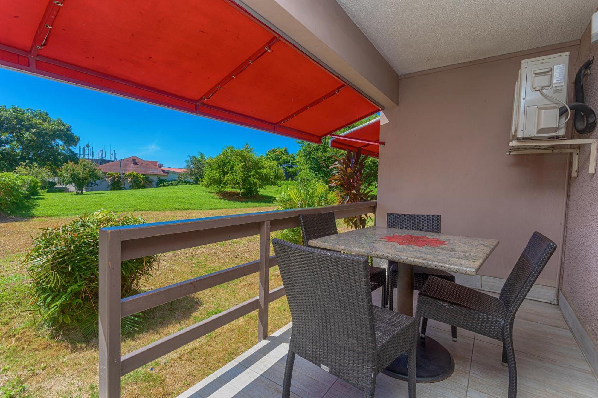 Montego Bay Club Apartments Εξωτερικό φωτογραφία