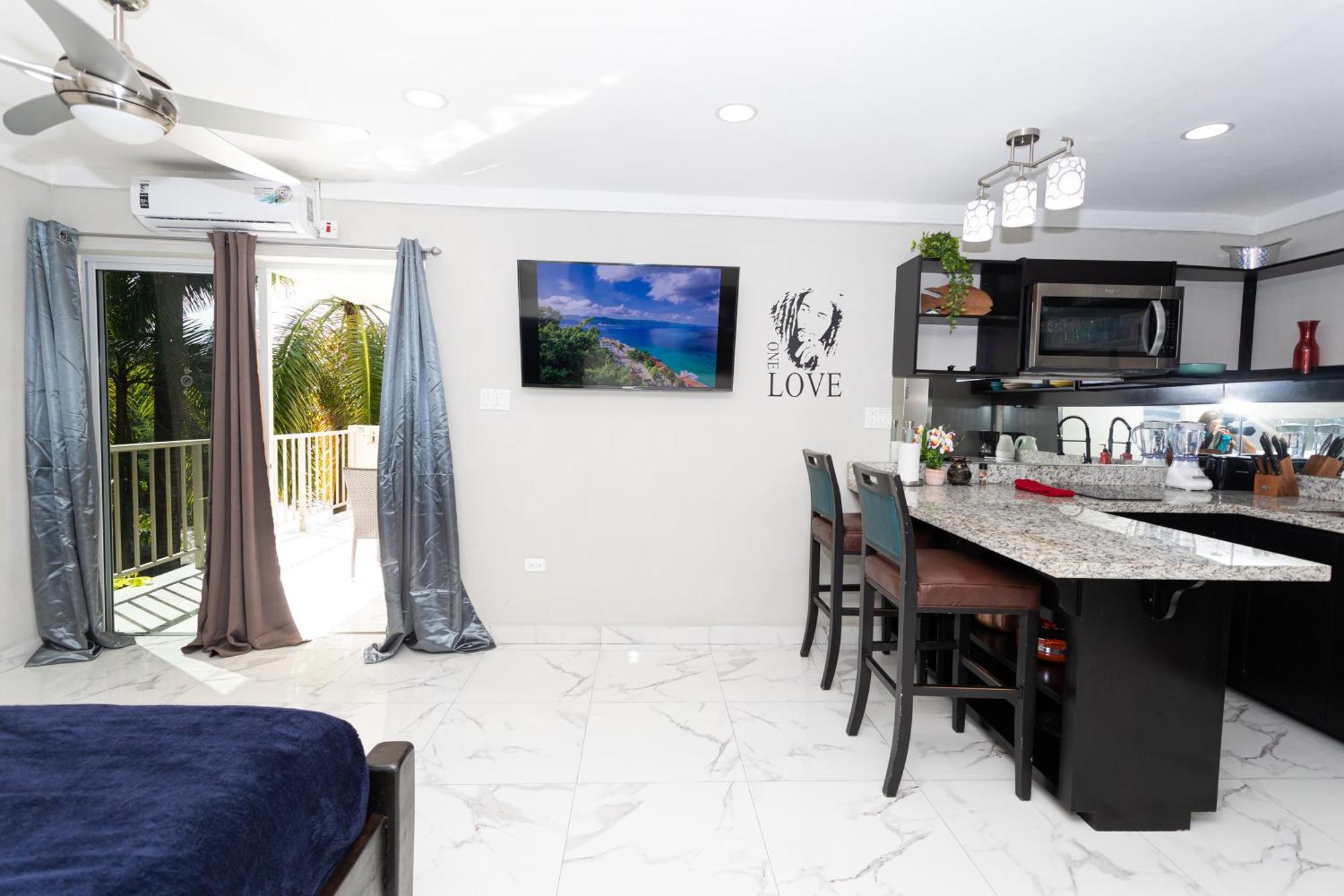 Montego Bay Club Apartments Εξωτερικό φωτογραφία