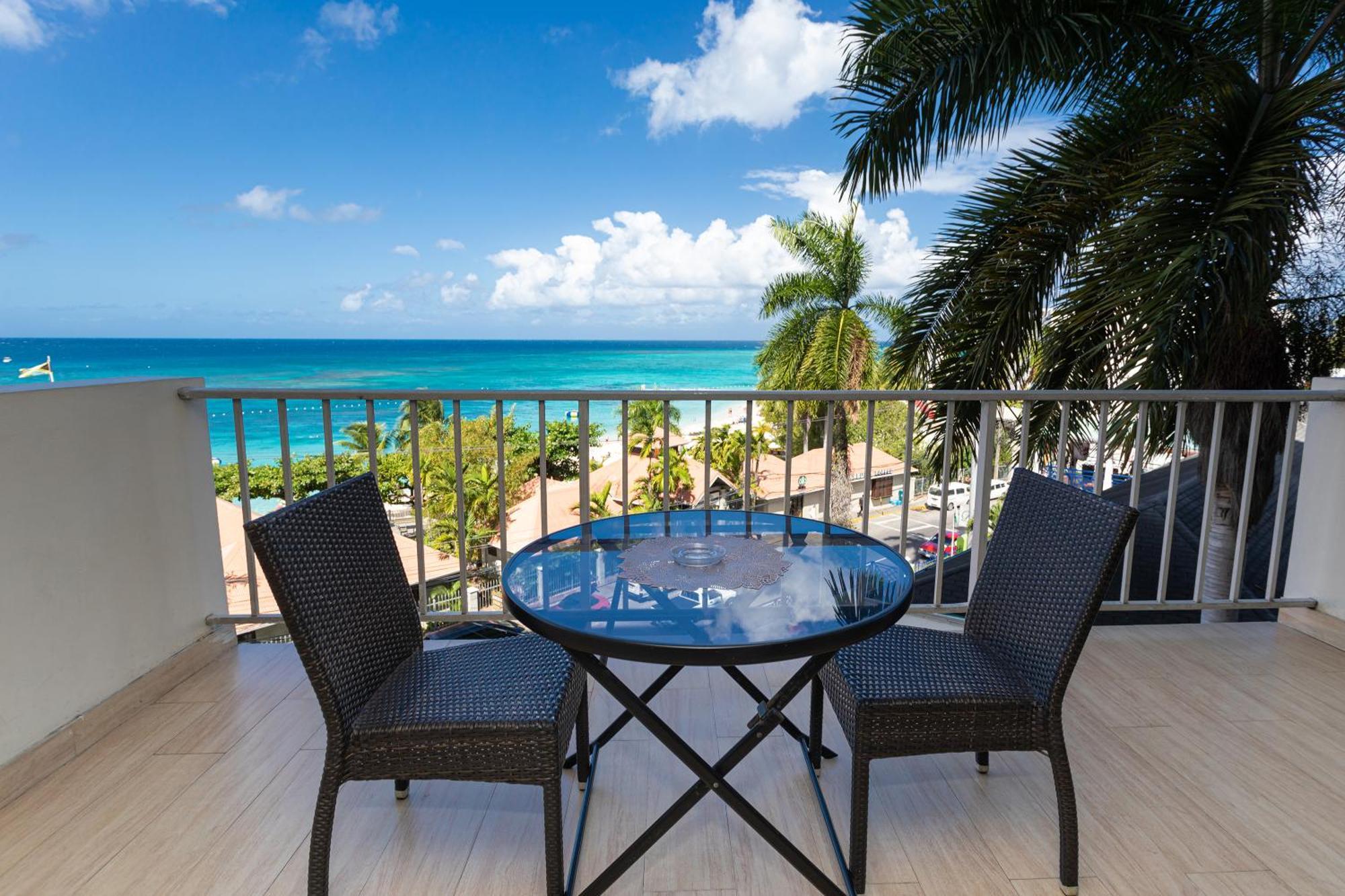 Montego Bay Club Apartments Εξωτερικό φωτογραφία