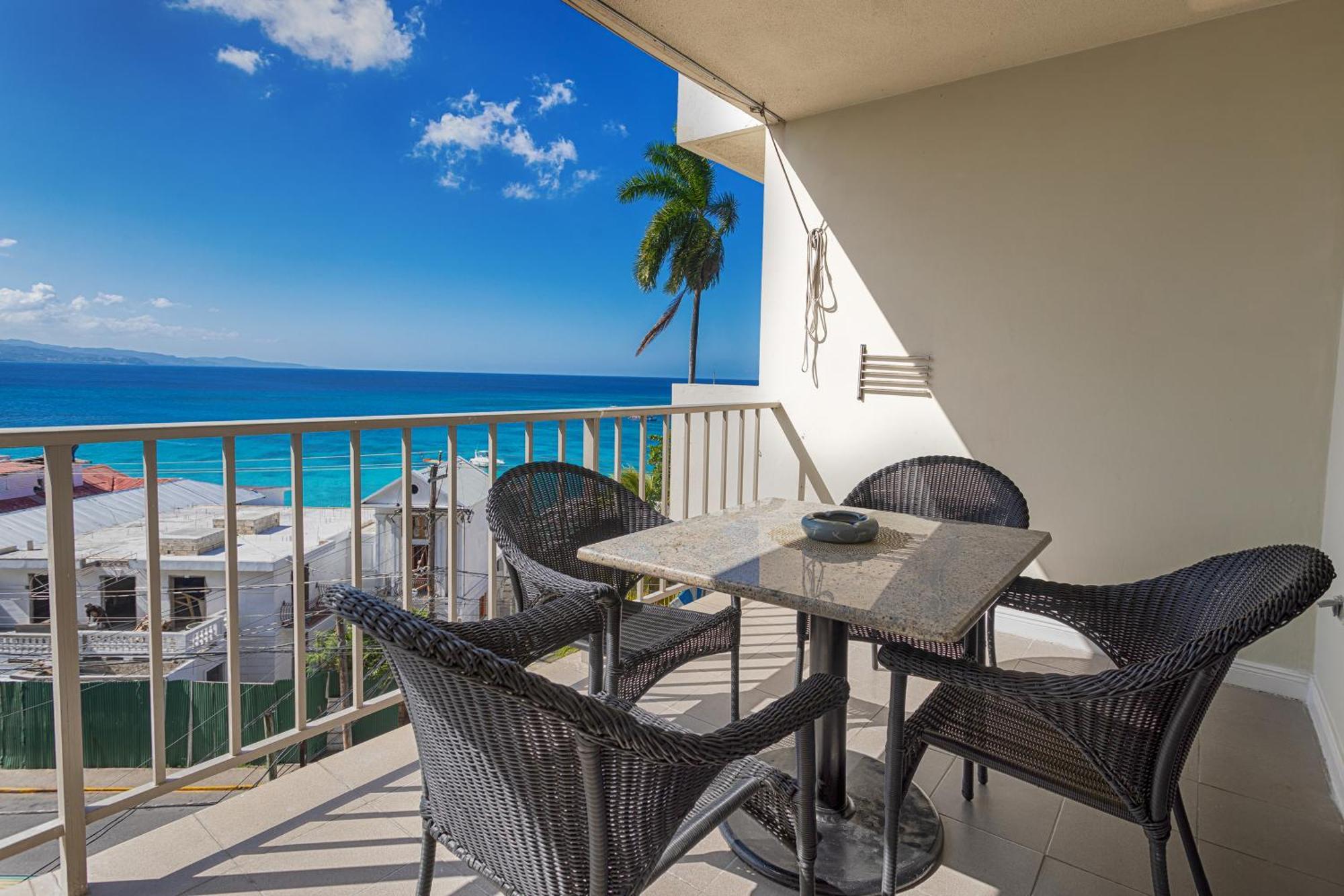 Montego Bay Club Apartments Εξωτερικό φωτογραφία