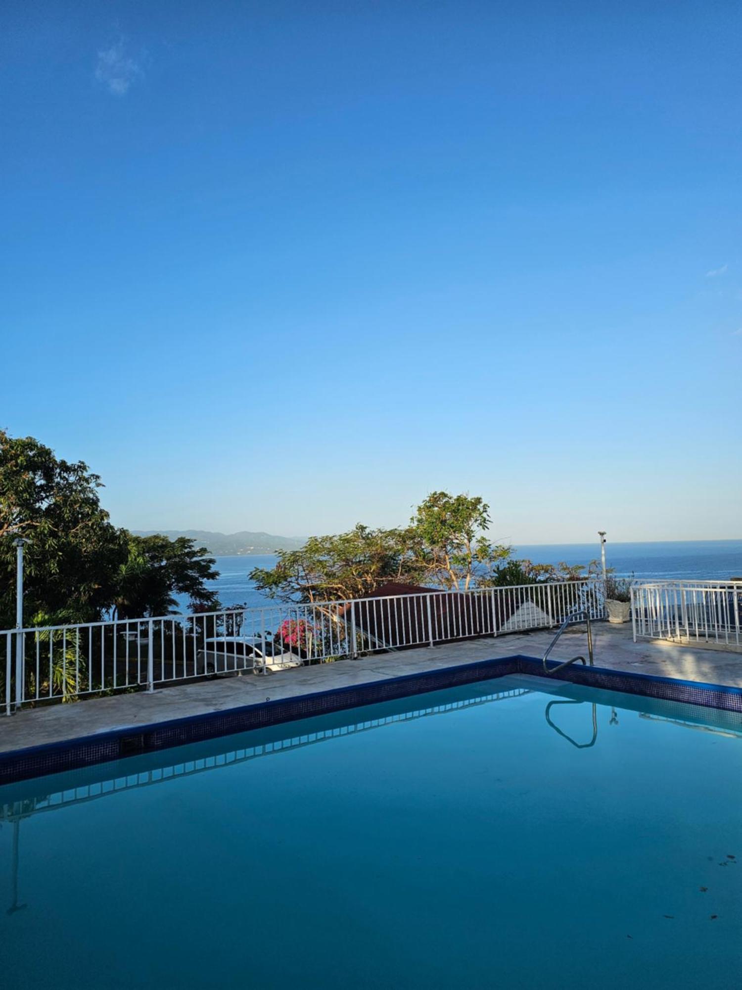 Montego Bay Club Apartments Εξωτερικό φωτογραφία