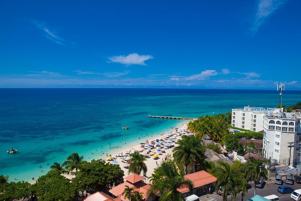 Montego Bay Club Apartments Εξωτερικό φωτογραφία
